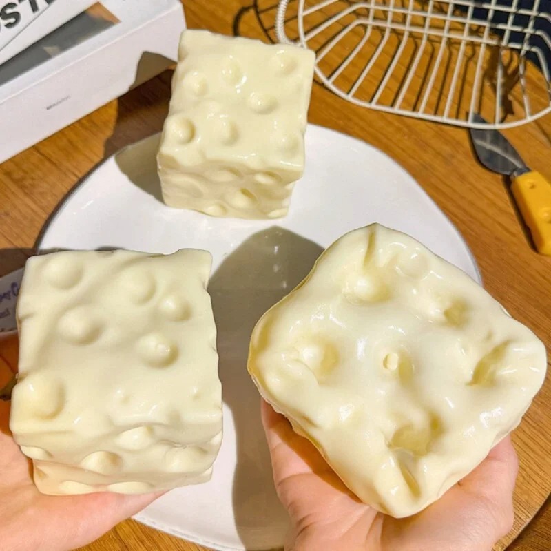Novelty Gifts - Taba Squishy Cheese Cube – antystresowa